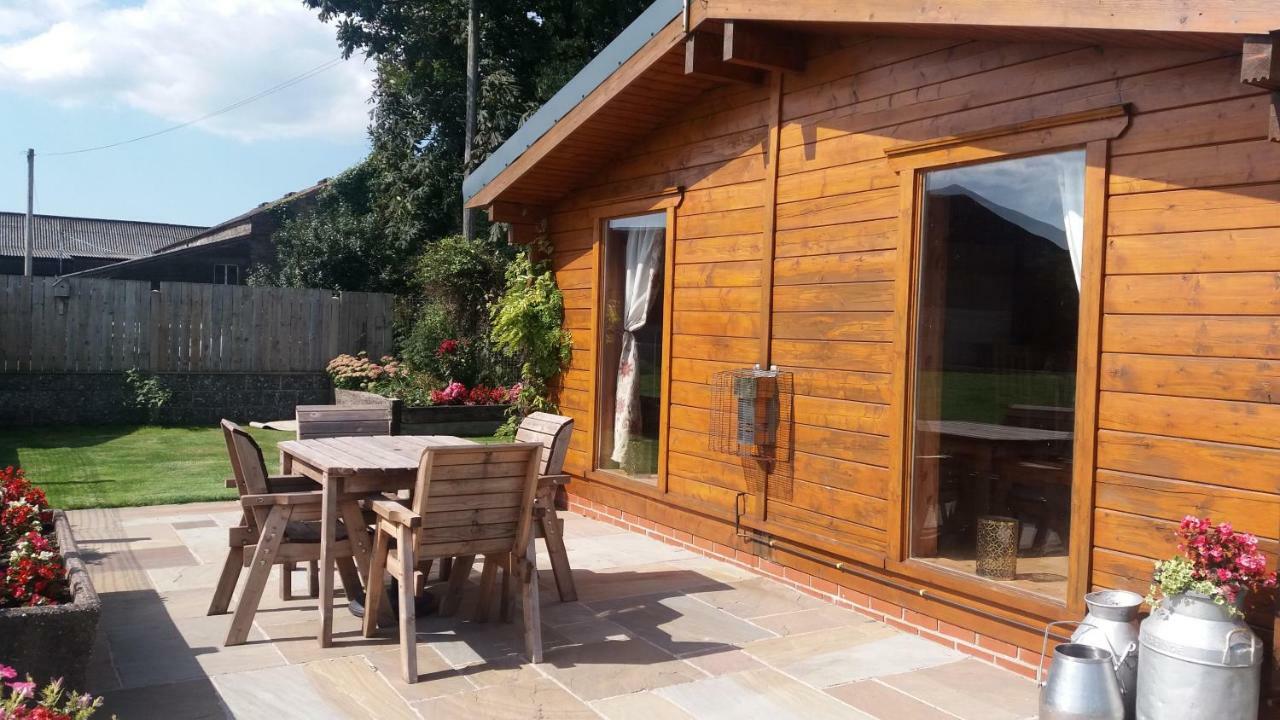 Chestnut Lodge Pilling Exterior photo